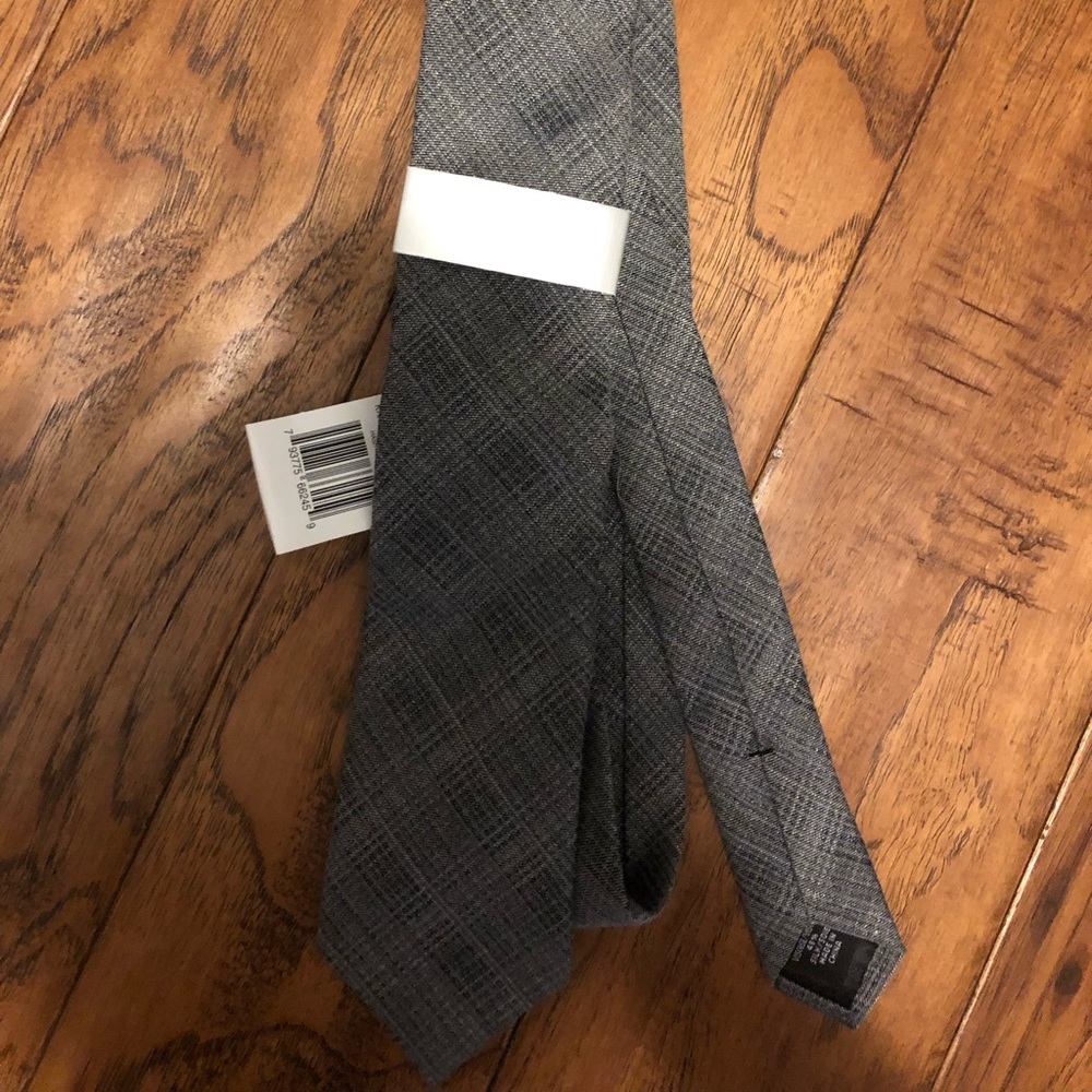 Calvin Klein steel tie